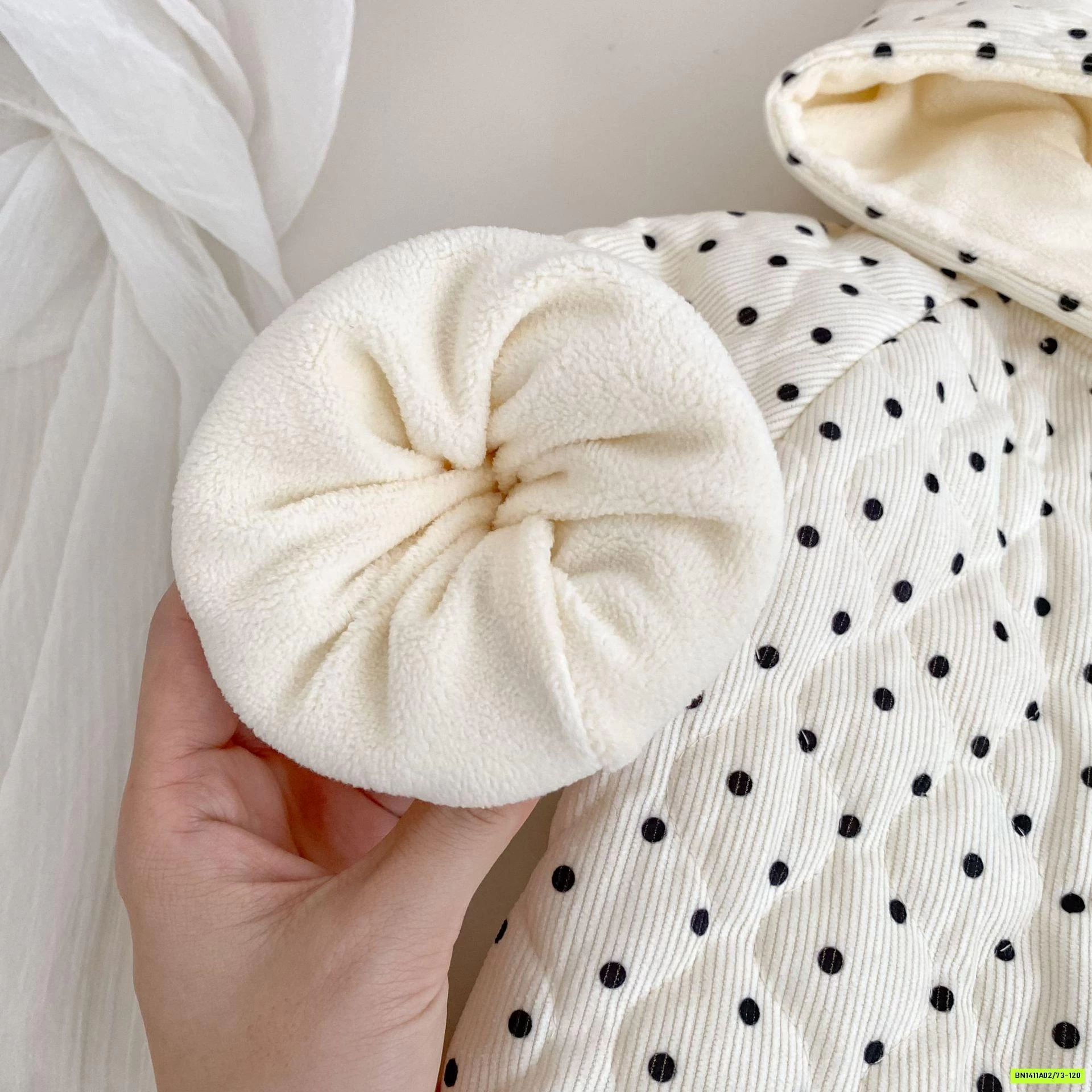 KHOÁC NHUNG TRẦN LÓT NHUNG