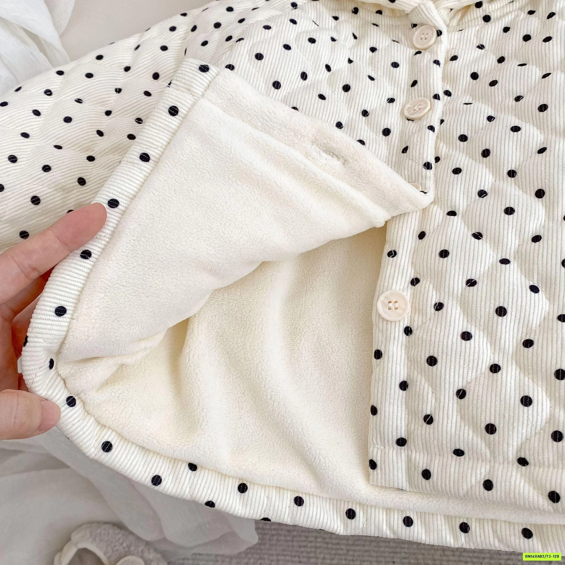 KHOÁC NHUNG TRẦN LÓT NHUNG