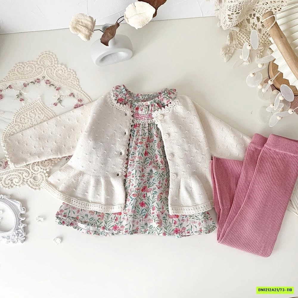 KHOÁC LEN VIỀN THÊU BÁNH BÈO