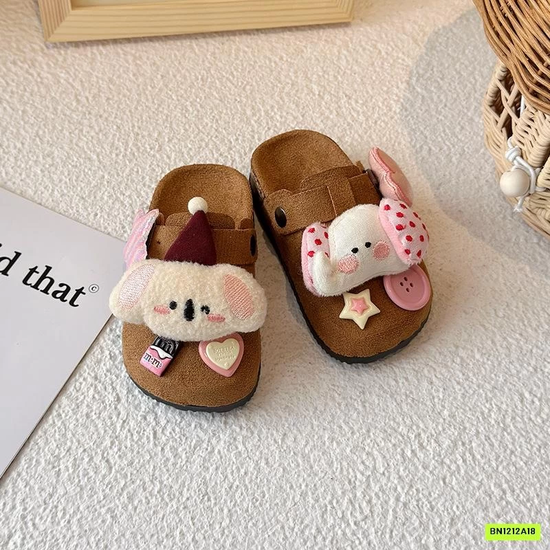 SỤC GIẢ DA LỘN GẮN CHARM GẤU