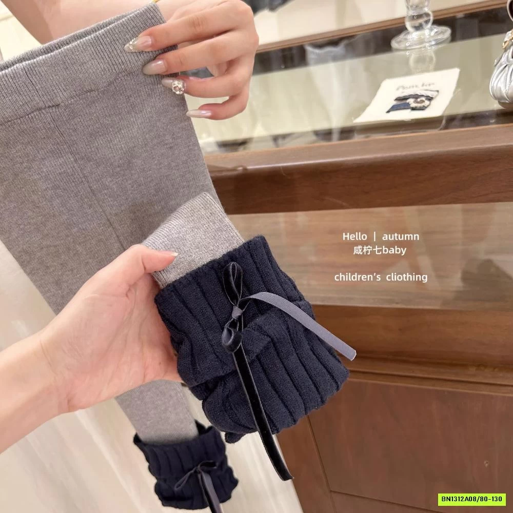 SÉT LEN KITTY XANH THAN VIỀN BÈO