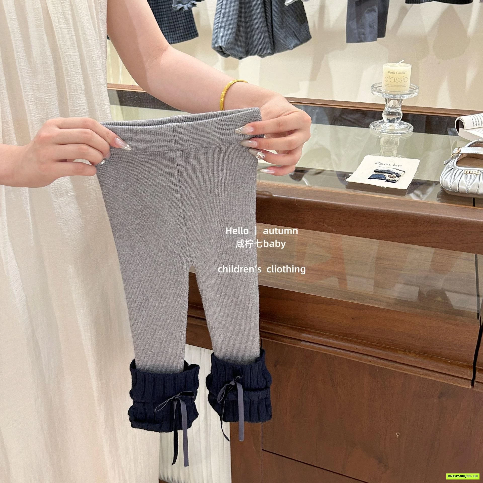 SÉT LEN KITTY XANH THAN VIỀN BÈO