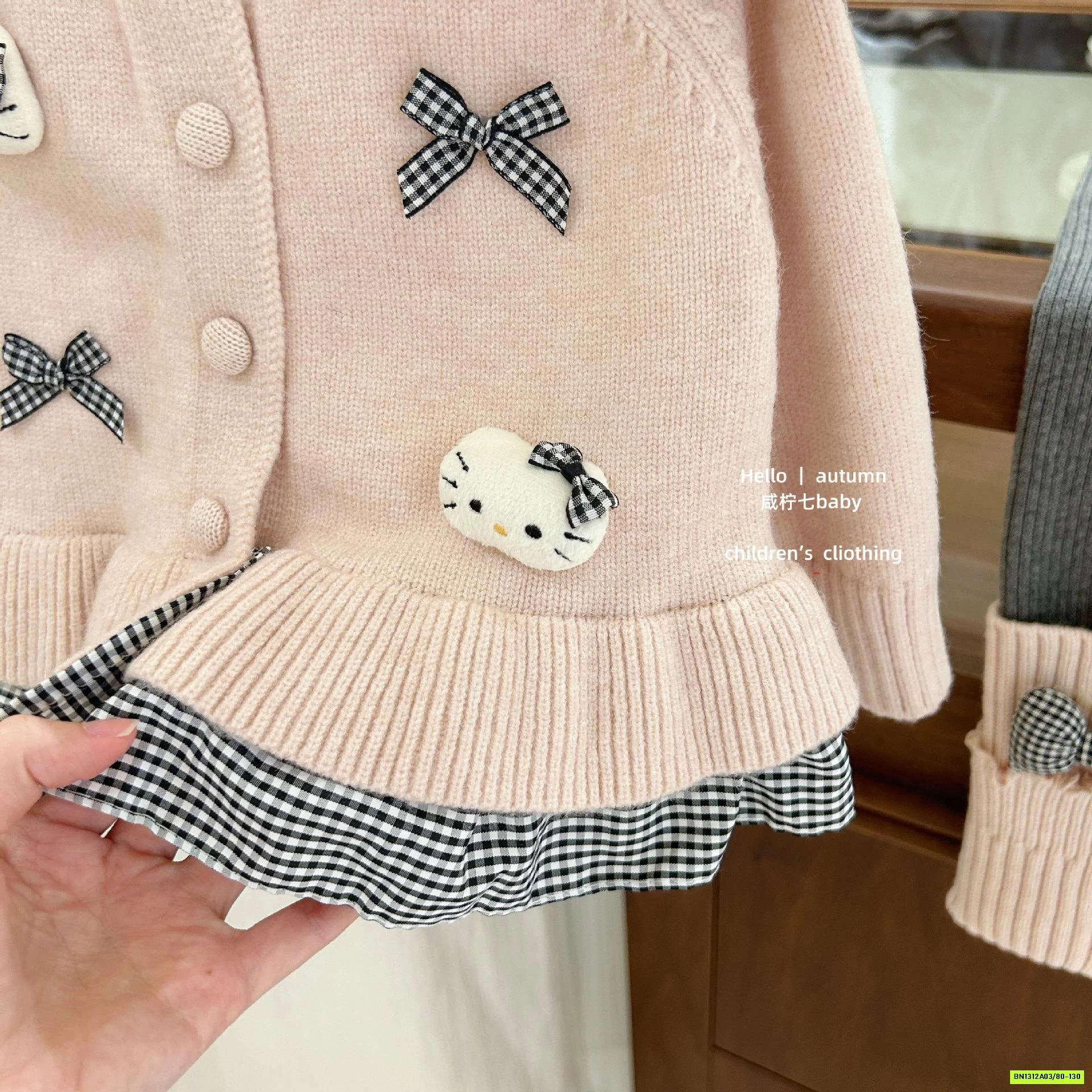 SÉT LEN HỒNG KITTY VIỀN CARO