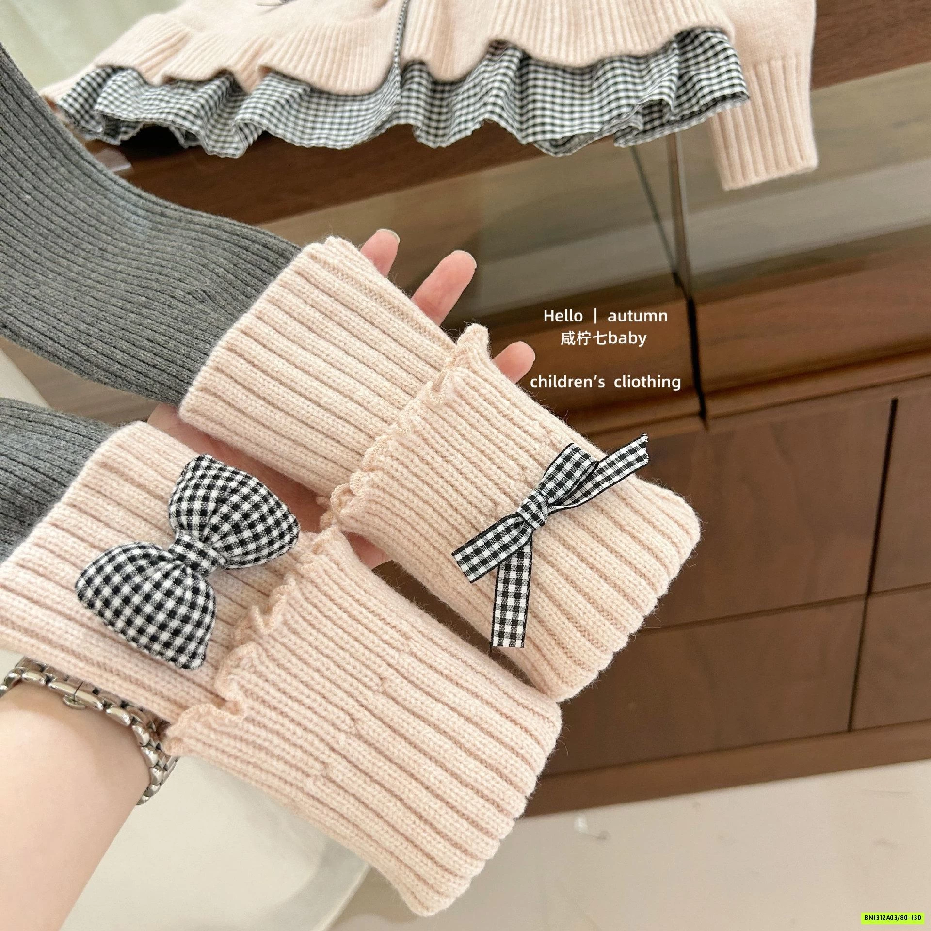 SÉT LEN HỒNG KITTY VIỀN CARO