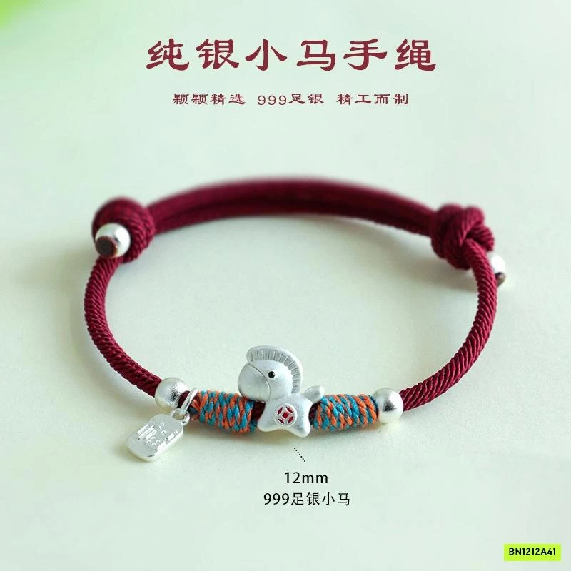 VÒNG TAY CHỈ ĐỎ MAY MẮN