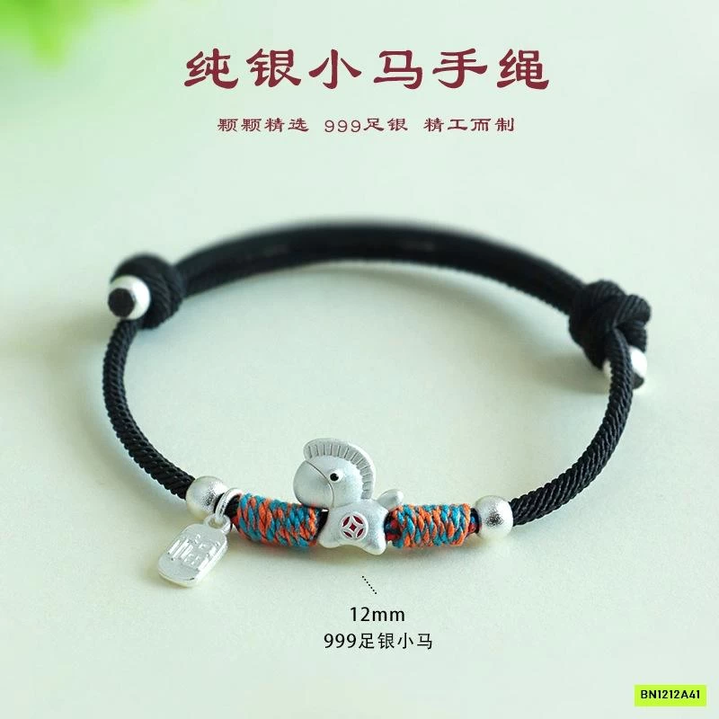 VÒNG TAY CHỈ ĐỎ MAY MẮN