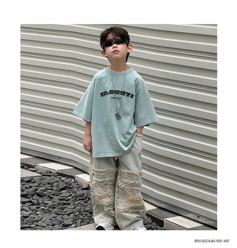 ÁO THÊU CHỮ MIX JEANS SUÔNG RÁCH