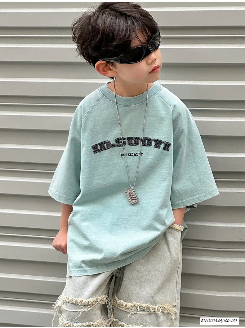 ÁO THÊU CHỮ MIX JEANS SUÔNG RÁCH