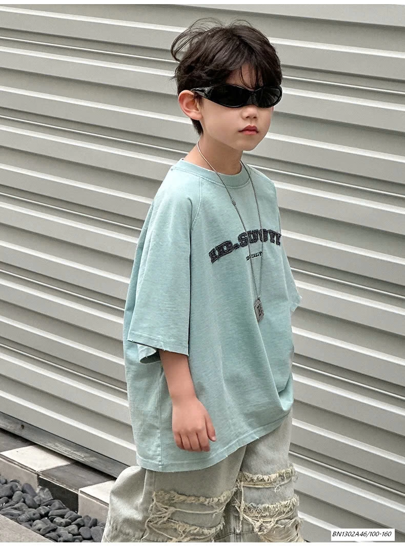 ÁO THÊU CHỮ MIX JEANS SUÔNG RÁCH