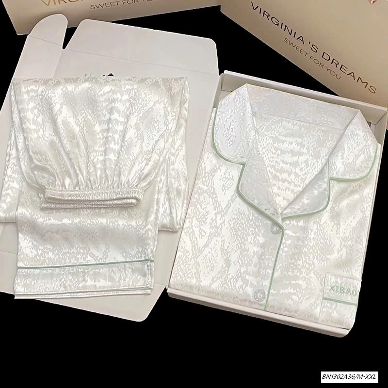 PIZAMA TRẮNG CỘC NHÁM