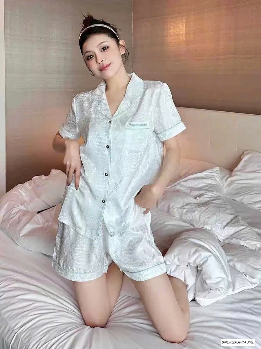 PIZAMA TRẮNG CỘC NHÁM