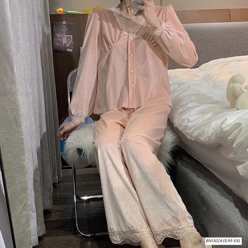 PIZAMA NHUNG VIỀN REN NỮ