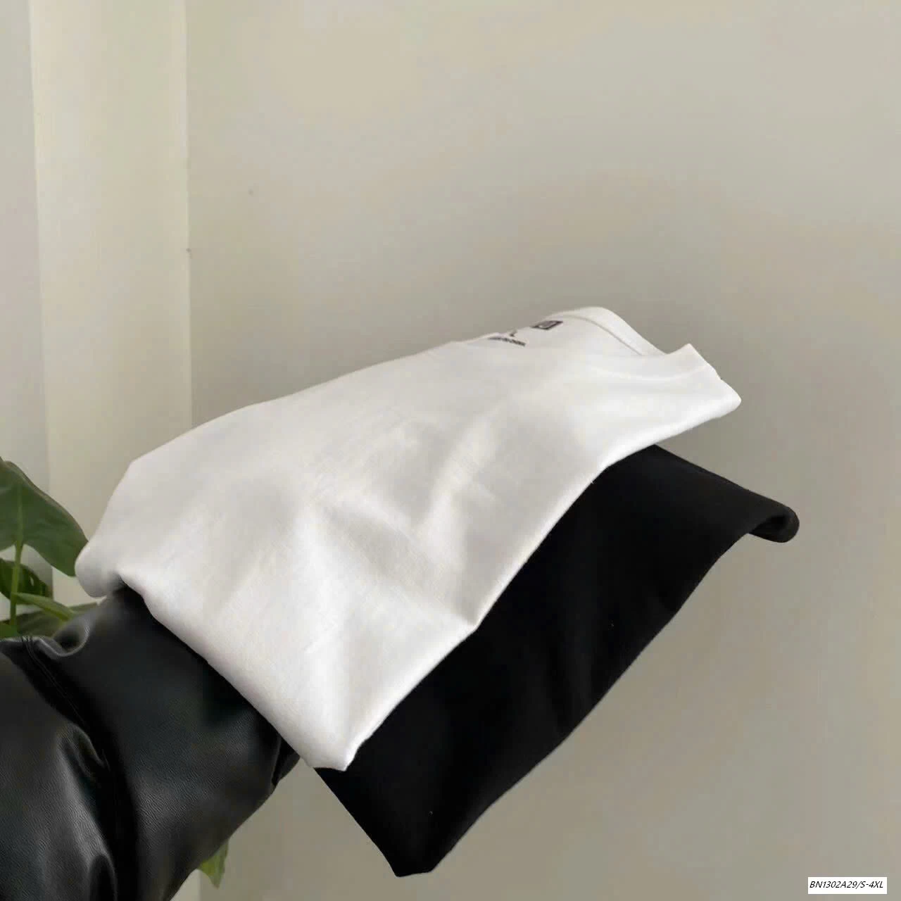 ÁO THUN U.NI CỔ TRÒN