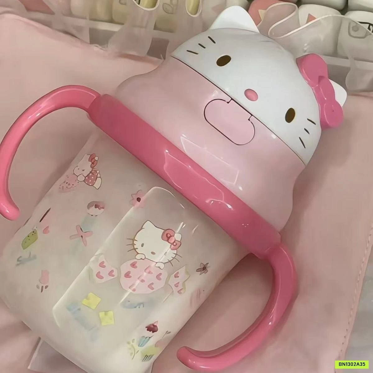 BÌNH NƯỚC HELLO KITTY