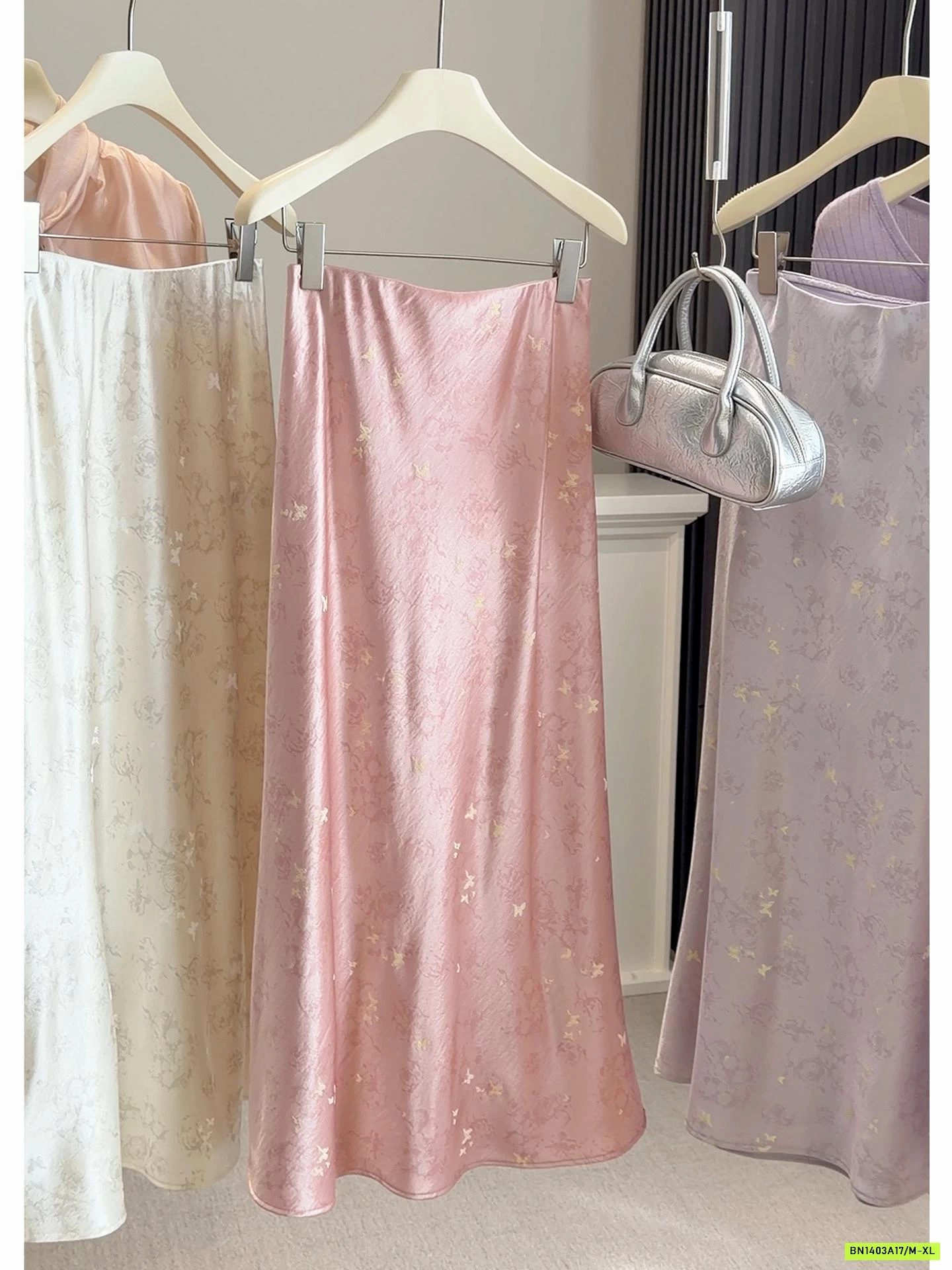 CHÂN VÁY LỤA ĐUÔI CÁ IN NỔI ANNA