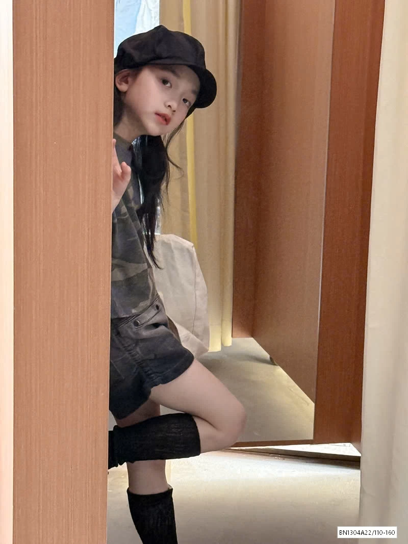 ÁO YẾM ĐỎ MIX SHORT JEANS NƠ