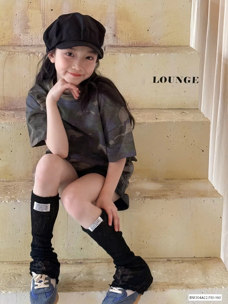 ÁO YẾM ĐỎ MIX SHORT JEANS NƠ