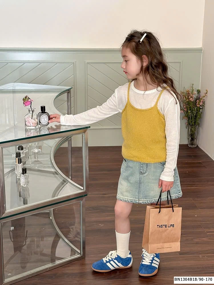 CHÂN VÁY JEAN CHỮ A BẠC MÀU AMBB  25A040