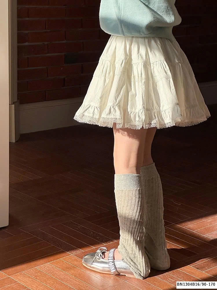 CHÂN VÁY REN TẦNG AMBB 25A001