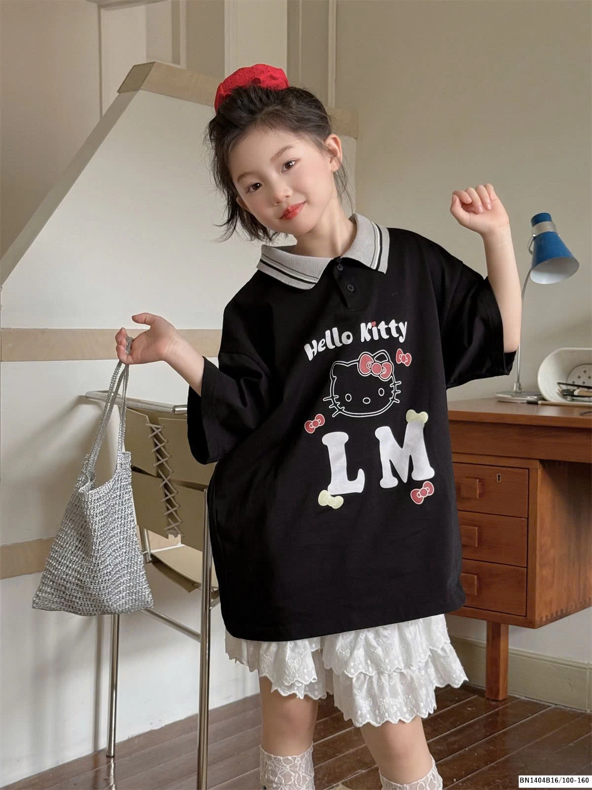 CHÂN VÁY TRẮNG REN TẦNG THÊU NƠ