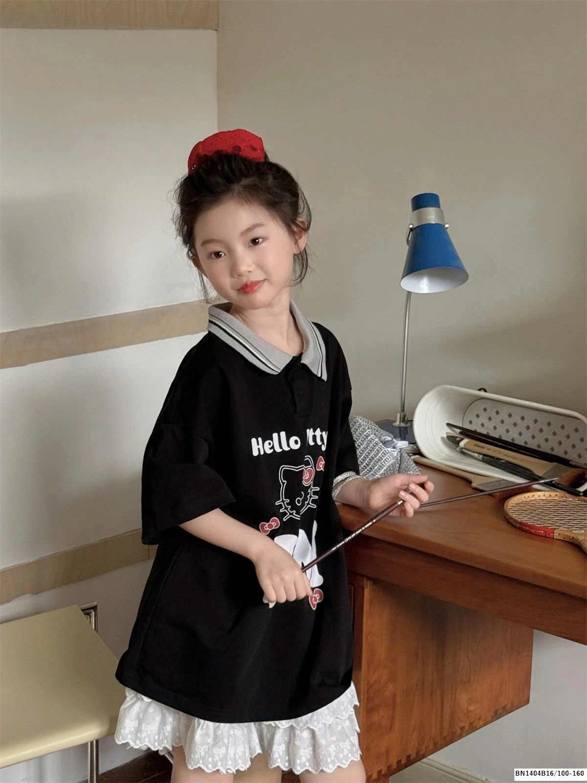 CHÂN VÁY TRẮNG REN TẦNG THÊU NƠ