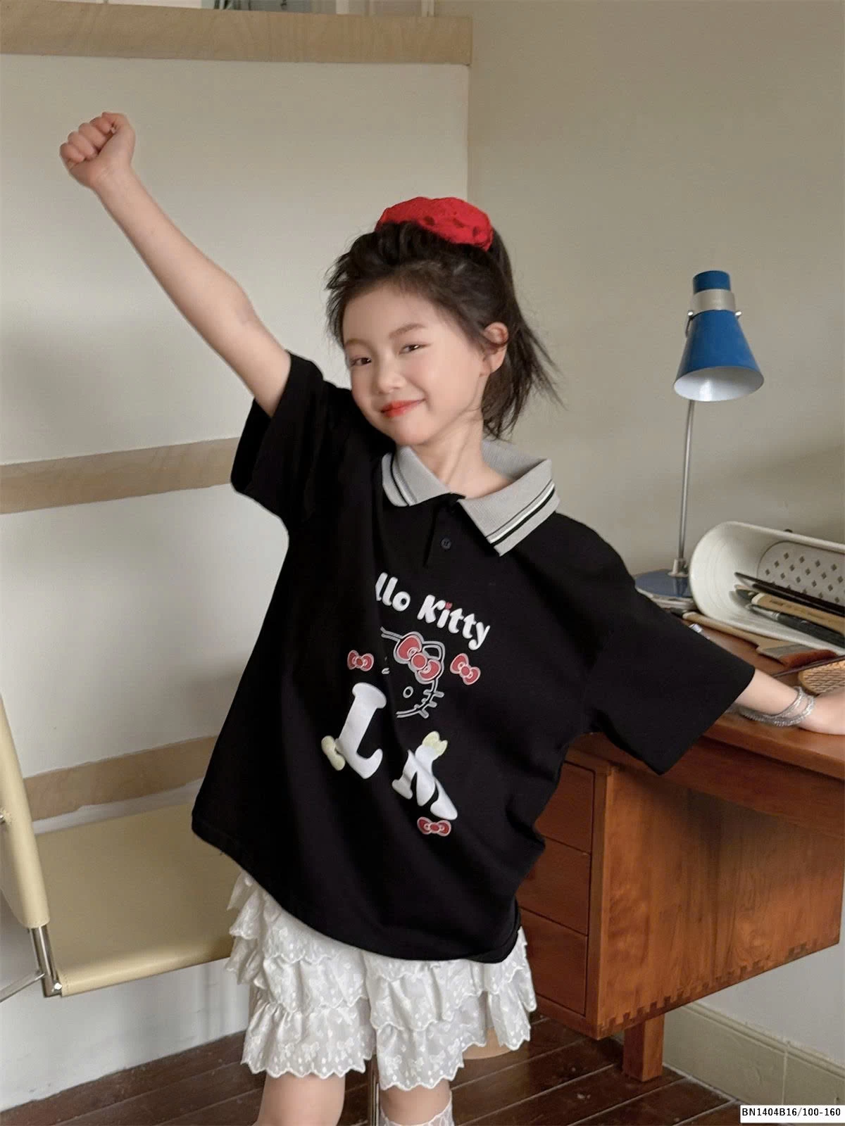 CHÂN VÁY TRẮNG REN TẦNG THÊU NƠ