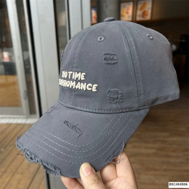 MŨ KẾT RÁCH THÊU CHỮ