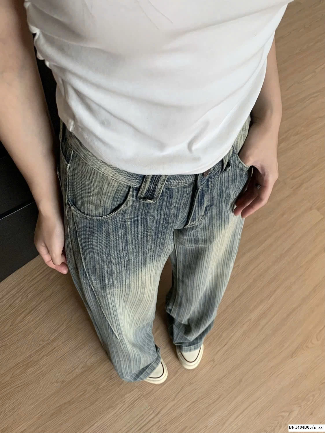 QUẦN JEAN SỌC BẠC MÀU CÁ TÍNH