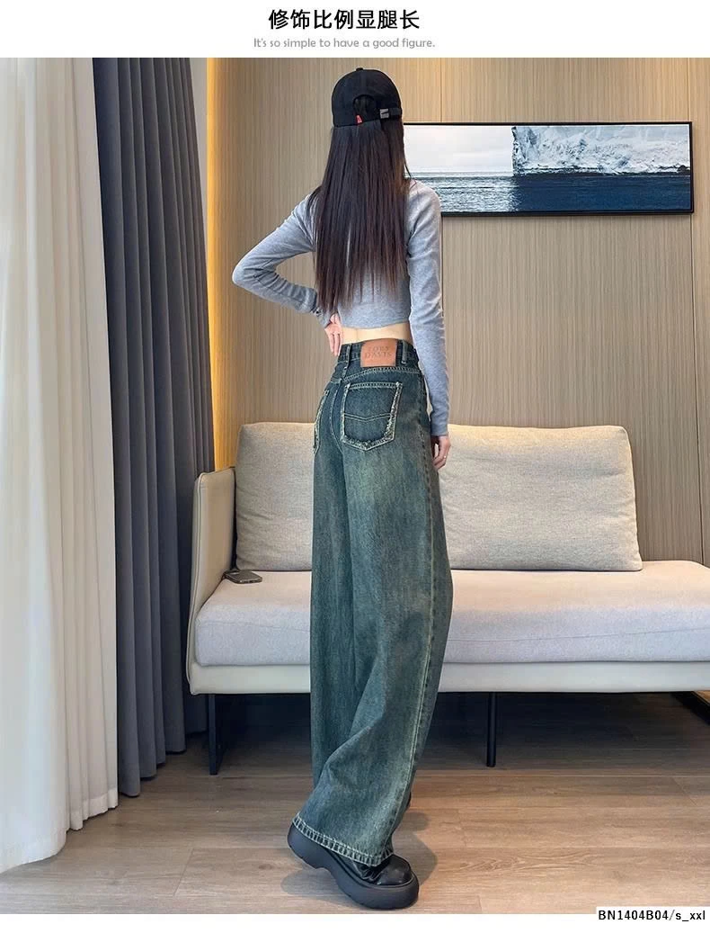 QUẦN JEAN SUÔNG GẤU IN HOA