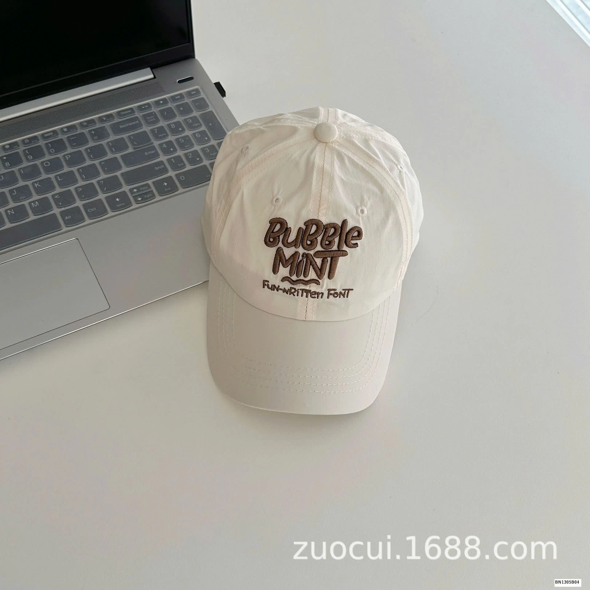 MŨ LƯỠI TRAI CHỮ BUBBLE