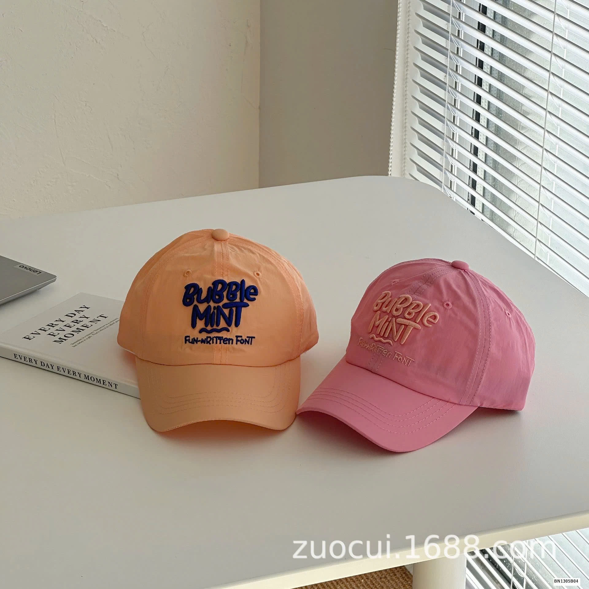 MŨ LƯỠI TRAI CHỮ BUBBLE