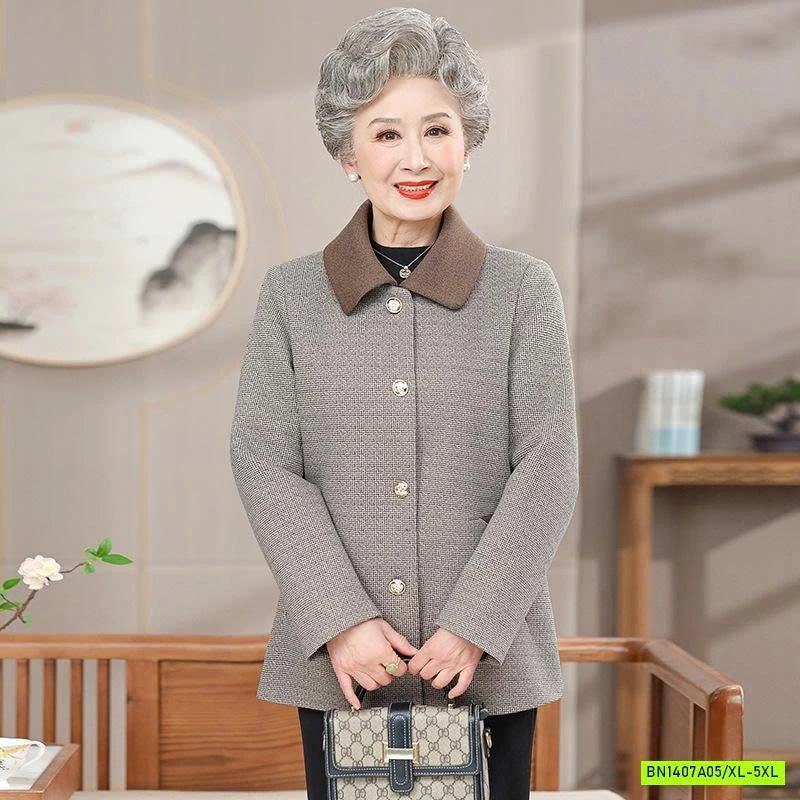 KHOÁC MÙ THU PHỐI MÀU CỔ CHO BÀ