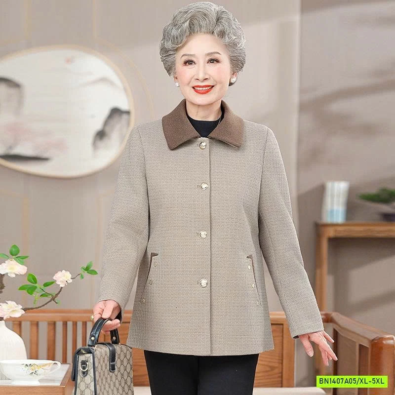 KHOÁC MÙ THU PHỐI MÀU CỔ CHO BÀ