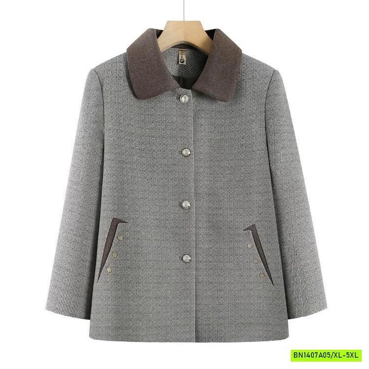 KHOÁC MÙ THU PHỐI MÀU CỔ CHO BÀ