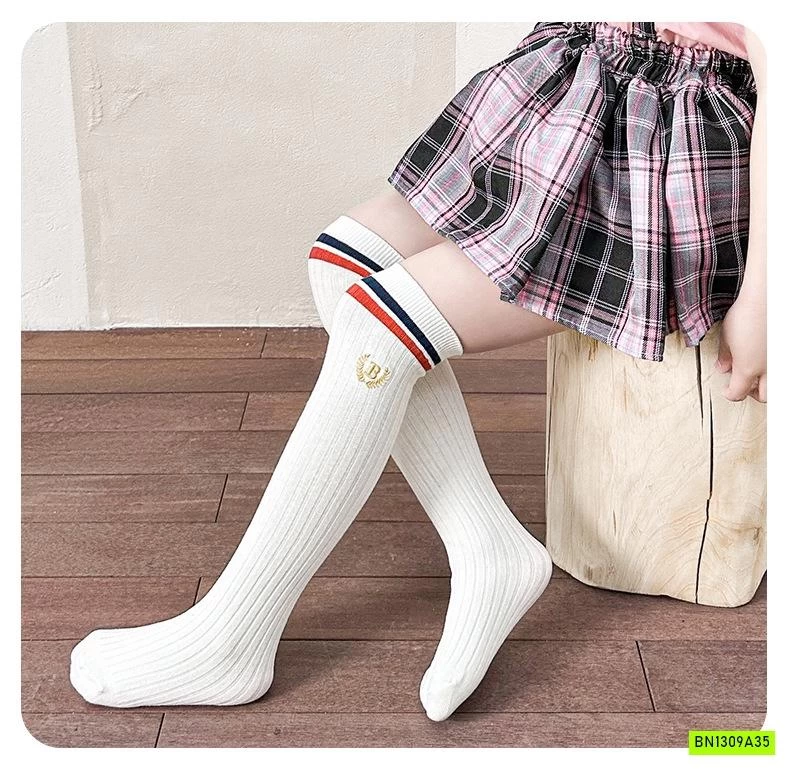 TẤT NGANG GỐI KẺ NỮ SINH