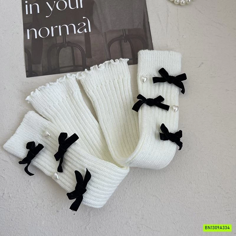 TẤT LEN ỐNG GẮN NƠ