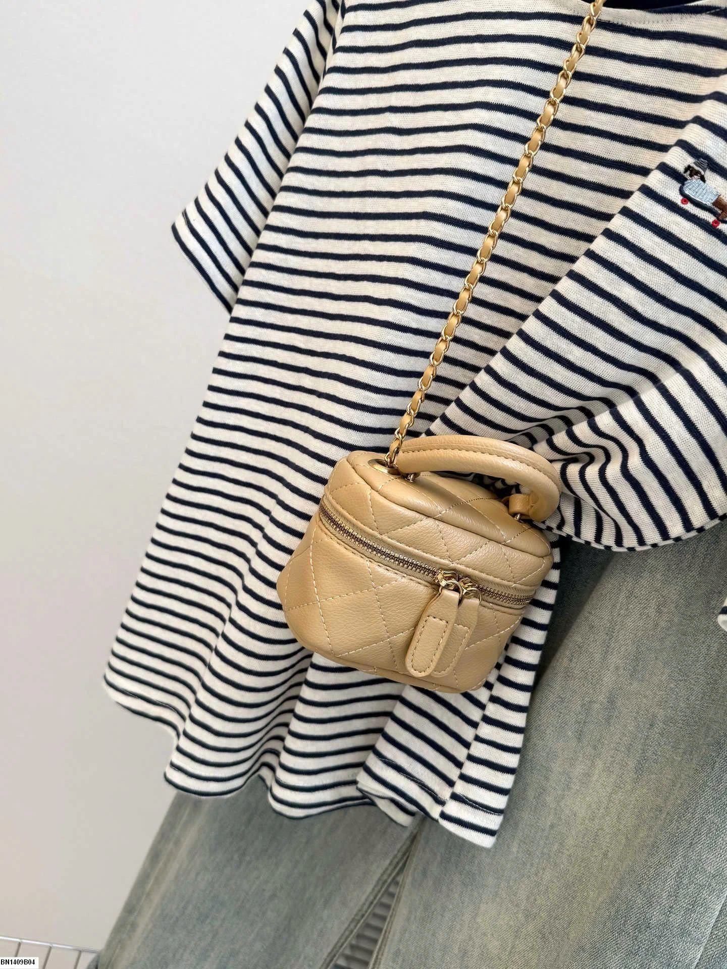 ÁO THUN KẺ THÊU CÚN