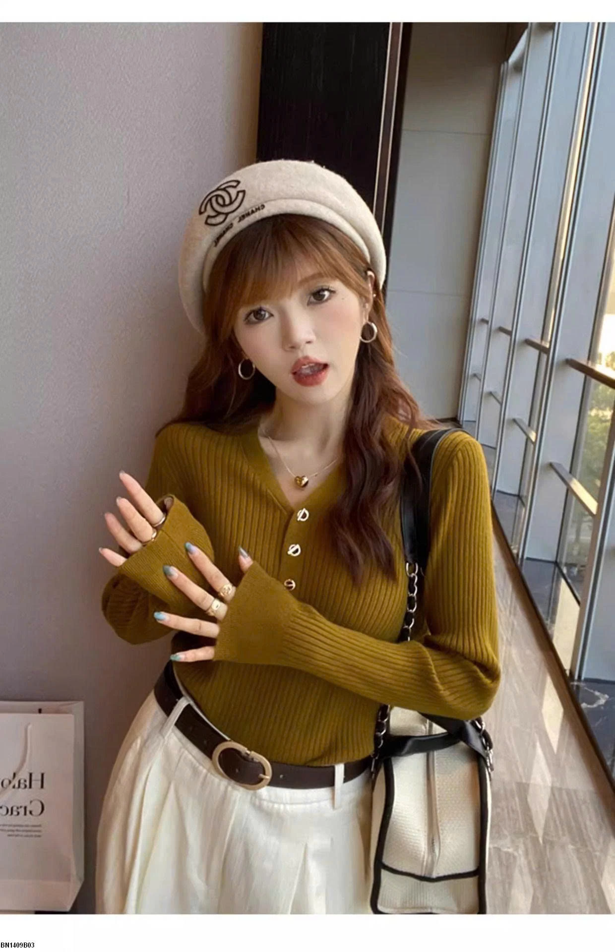 ÁO LEN CỔ V 4 CÚC