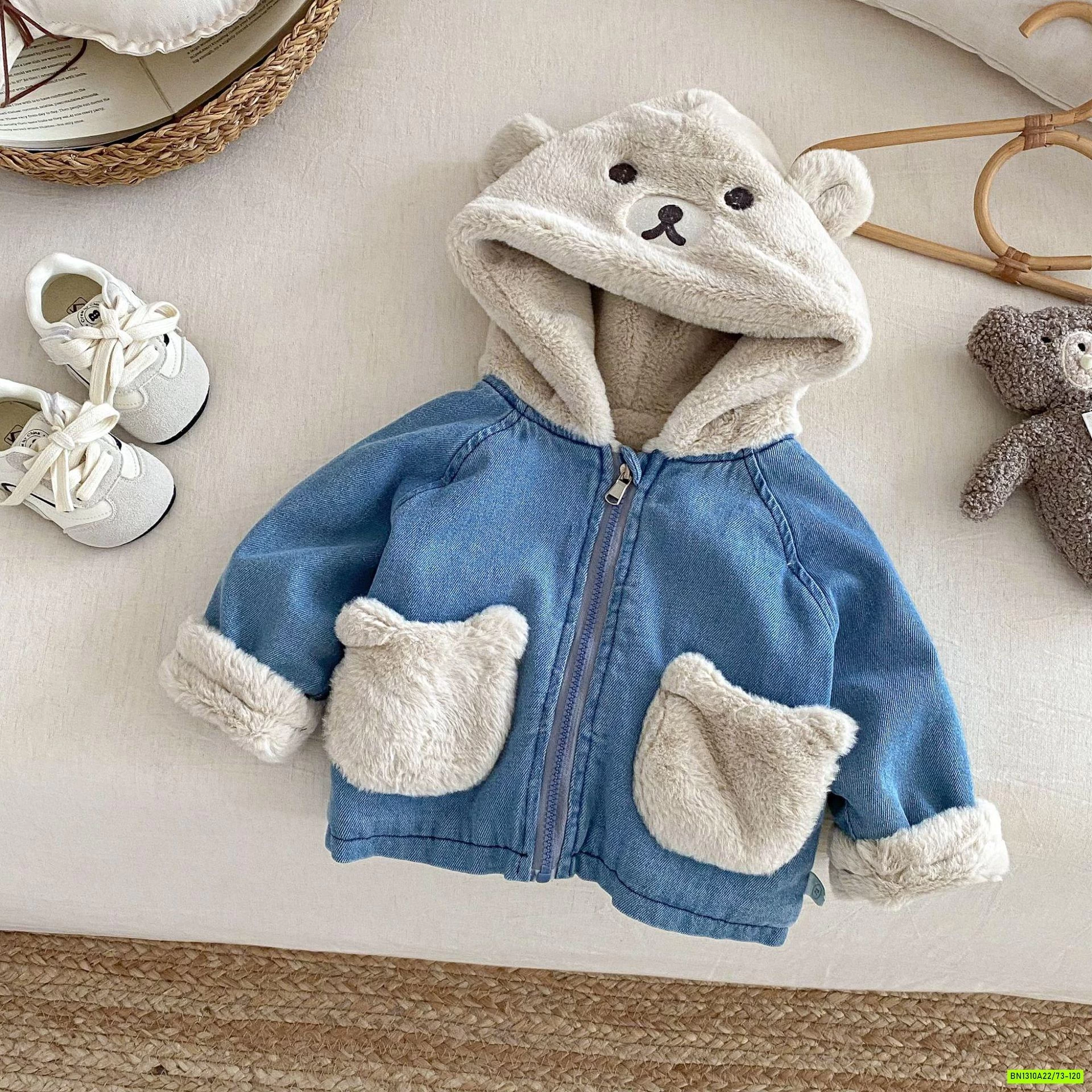 KHOÁC JEANS LÓT LÔNG MŨ GẤU