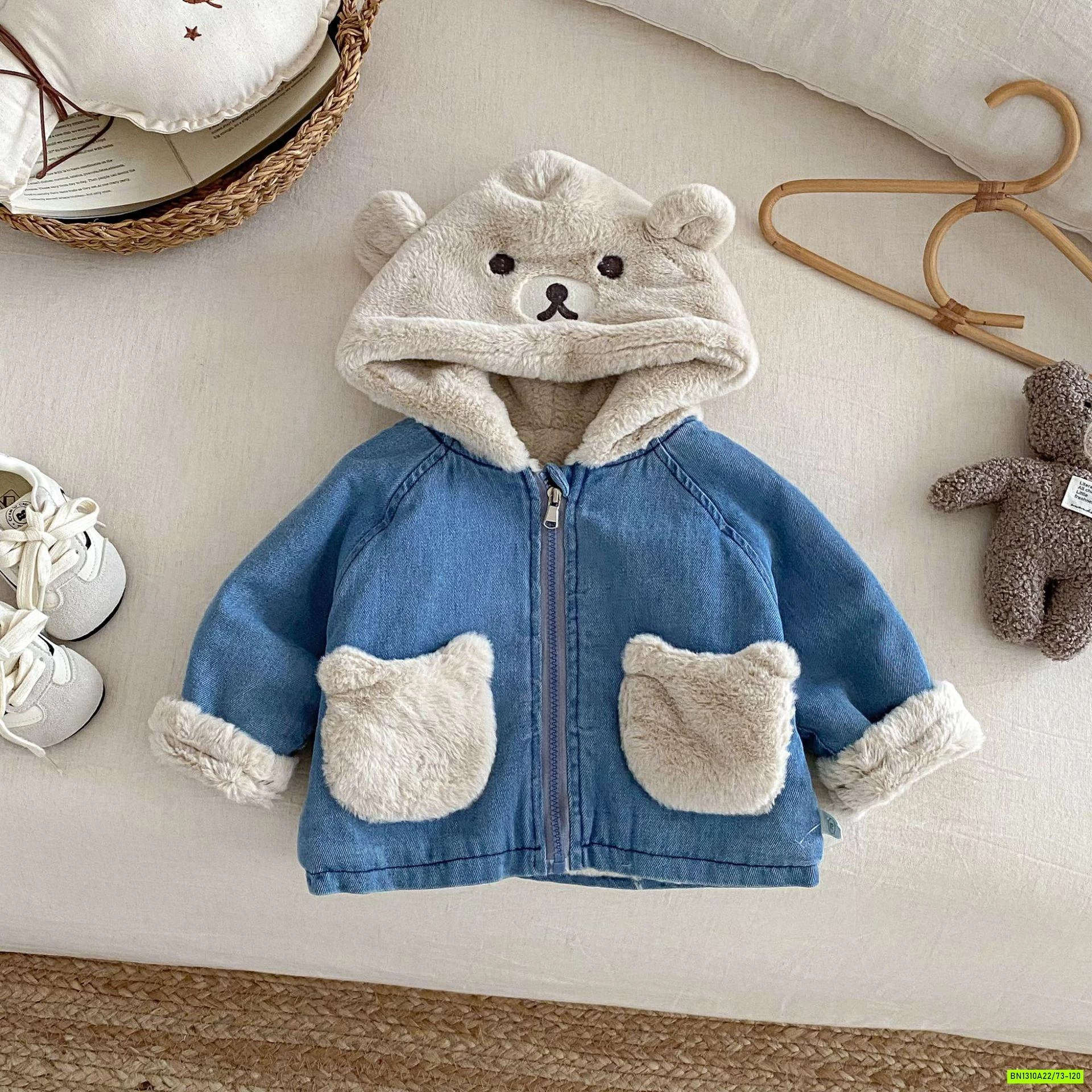 KHOÁC JEANS LÓT LÔNG MŨ GẤU