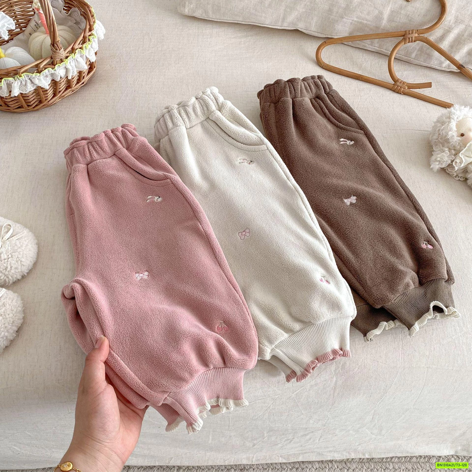 QUẦN NỈ LÓT NHUNG BO GẤU