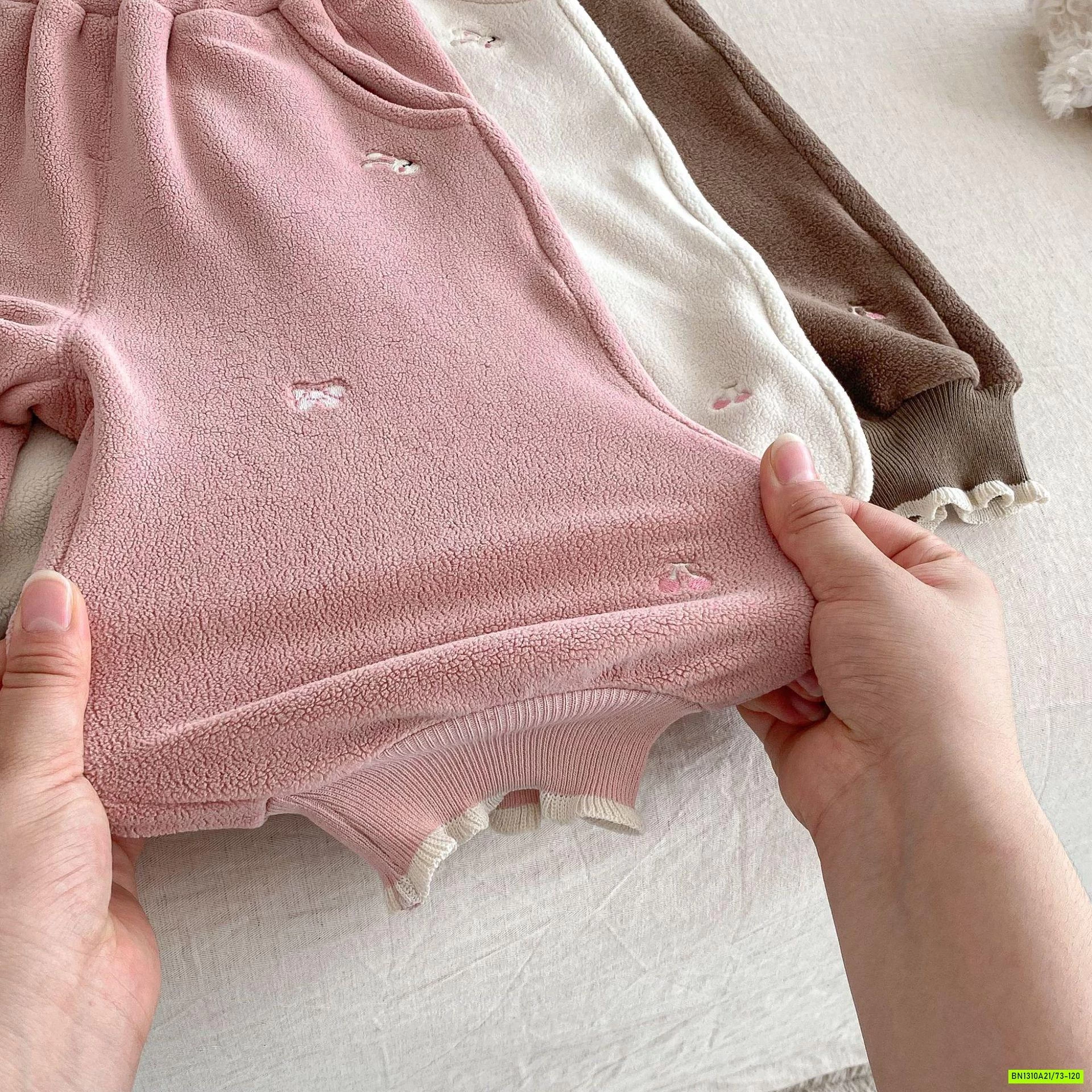 QUẦN NỈ LÓT NHUNG BO GẤU