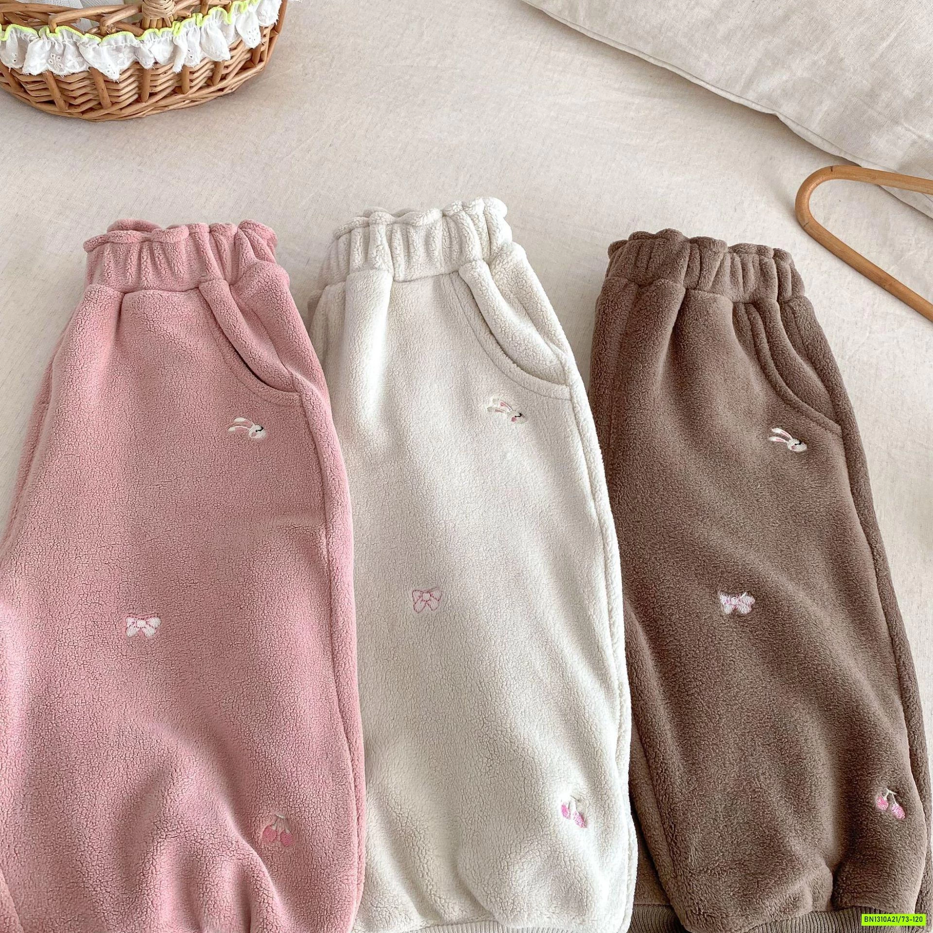 QUẦN NỈ LÓT NHUNG BO GẤU