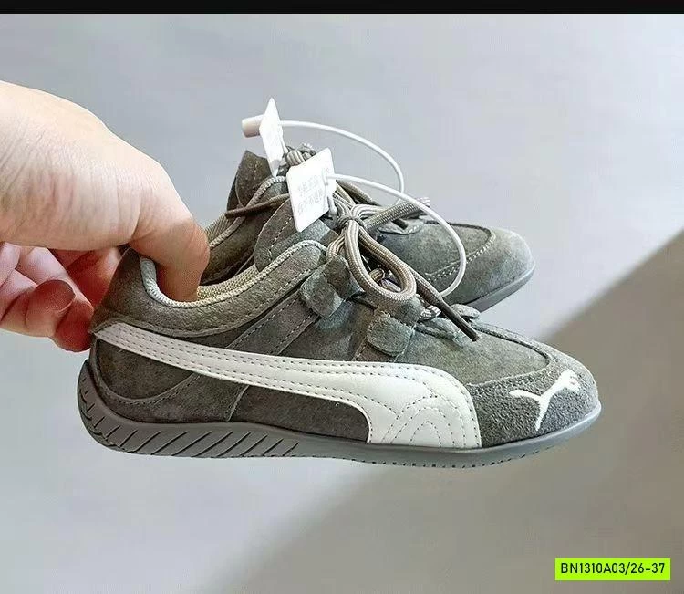 GIÀY THỂ THAO THÊU LOGO