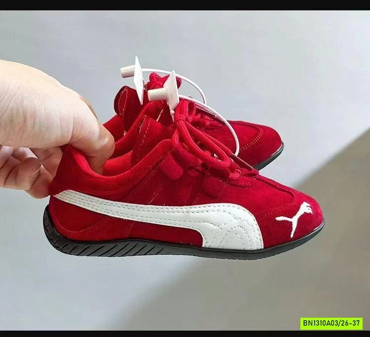 GIÀY THỂ THAO THÊU LOGO