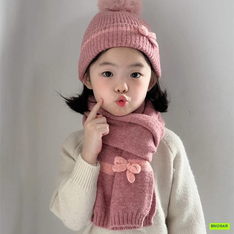 SÉT KHĂN + MŨ LEN GẮN HOA DỄ THƯƠNG