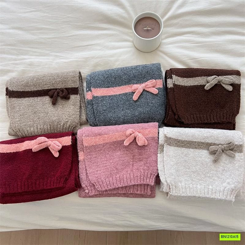 SÉT KHĂN + MŨ LEN GẮN HOA DỄ THƯƠNG