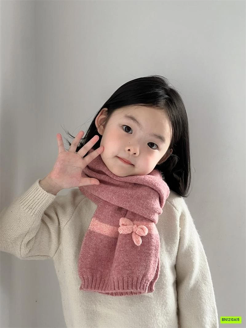 SÉT KHĂN + MŨ LEN GẮN HOA DỄ THƯƠNG