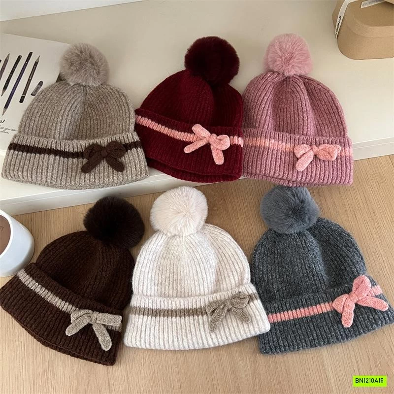 SÉT KHĂN + MŨ LEN GẮN HOA DỄ THƯƠNG