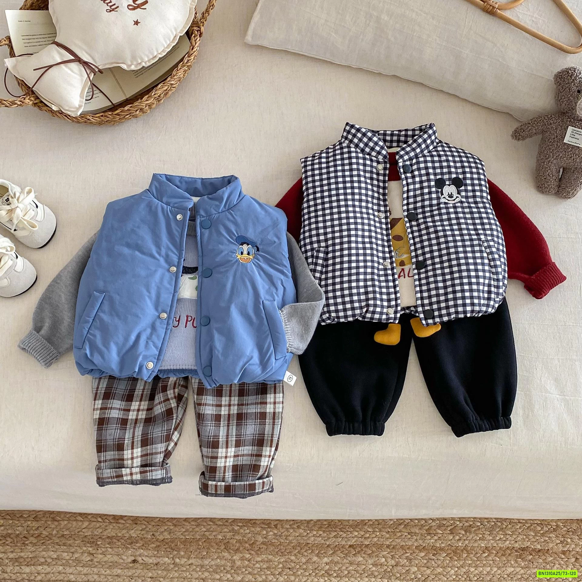 KHOÁC PHAO DISNEY LÓT NHUNG